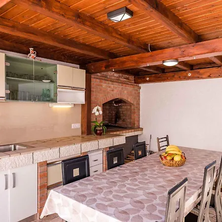 In Novi Vinodolski 15274 Apartamento *