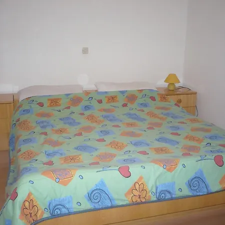 In Novi Vinodolski 15274 Apartamento