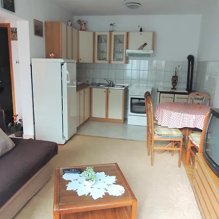 In Novi Vinodolski 15274 Apartamento *