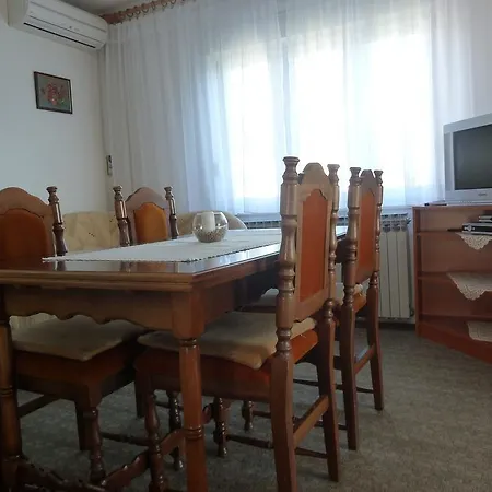 Apartamento In Novi Vinodolski 15274 *