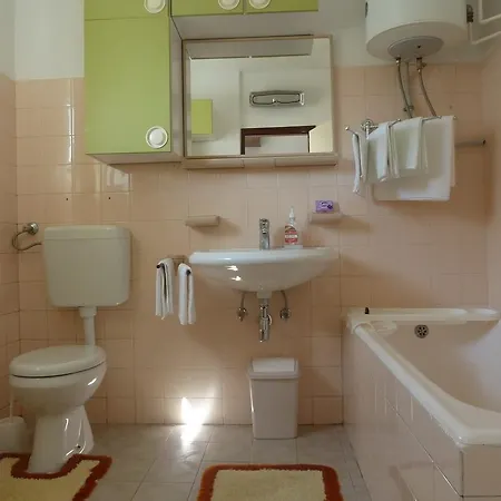 In Novi Vinodolski 15274 Apartamento *