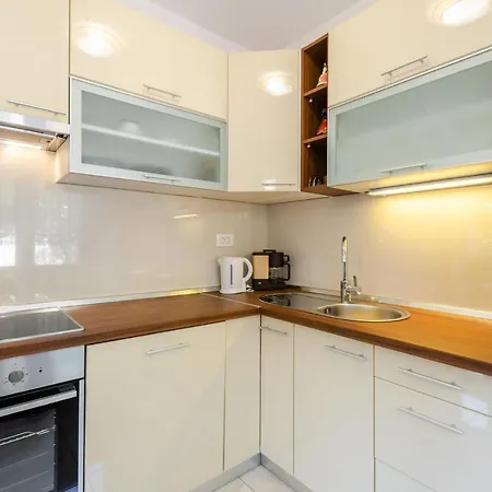 In Novi Vinodolski 15274 Apartamento