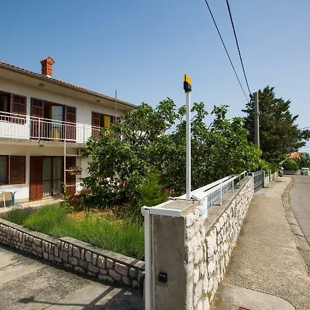 In Novi Vinodolski 15274 Apartamento *